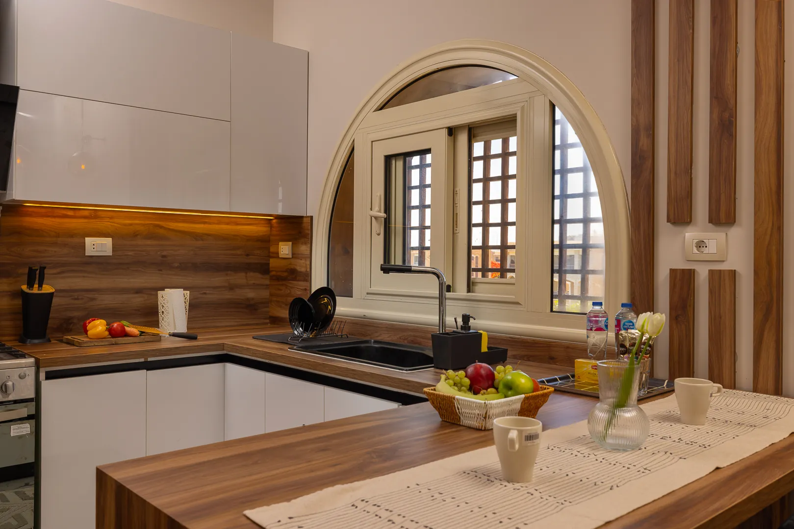 مطبخ بعد التنظيف